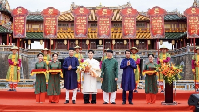 Ca sĩ MONO trở thành Sứ giả quảng bá di sản văn hóa Huế