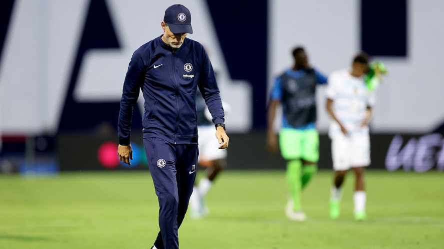 Thomas Tuchel sốc nặng khi bị ông chủ Chelsea 'đá' bay ghế