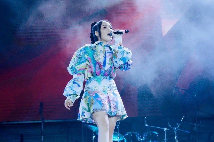 Ca sĩ Mỹ Linh nói về màn trình diễn gây tranh cãi của con gái