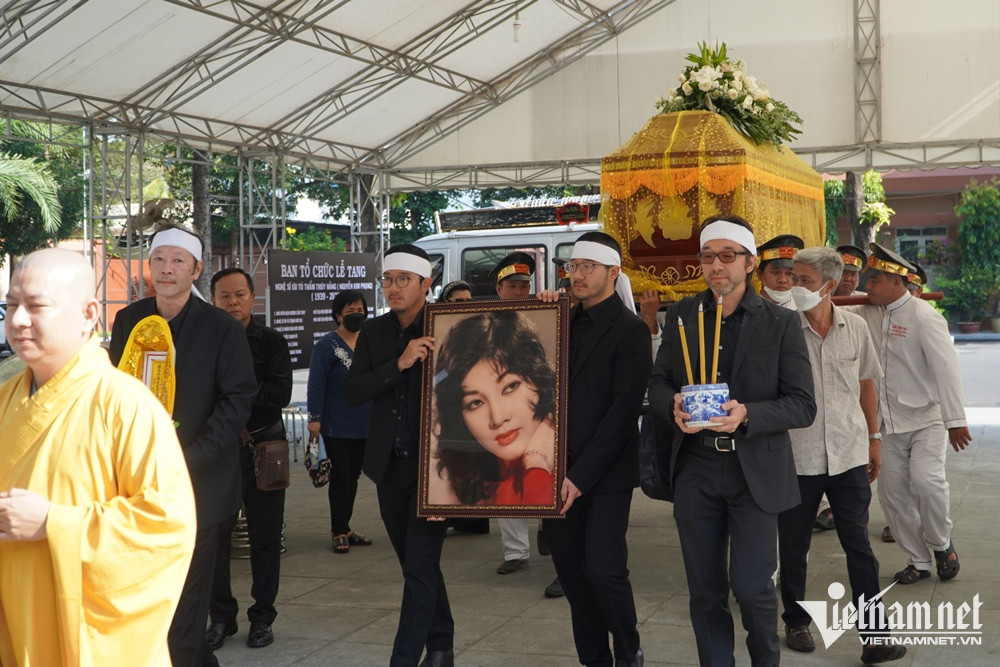 Lễ tang minh tinh Thẩm Thúy Hằng