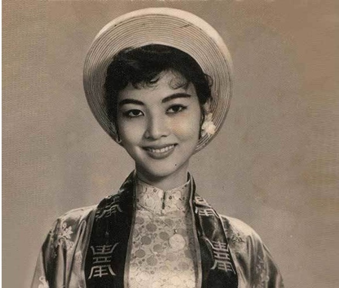 Ảnh ngày trẻ đẹp bất hủ của “minh tinh đẹp nhất mọi thời đại” Thẩm Thuý Hằng