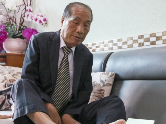 Thầy giáo viết chữ bằng chân Nguyễn Ngọc Ký qua đời