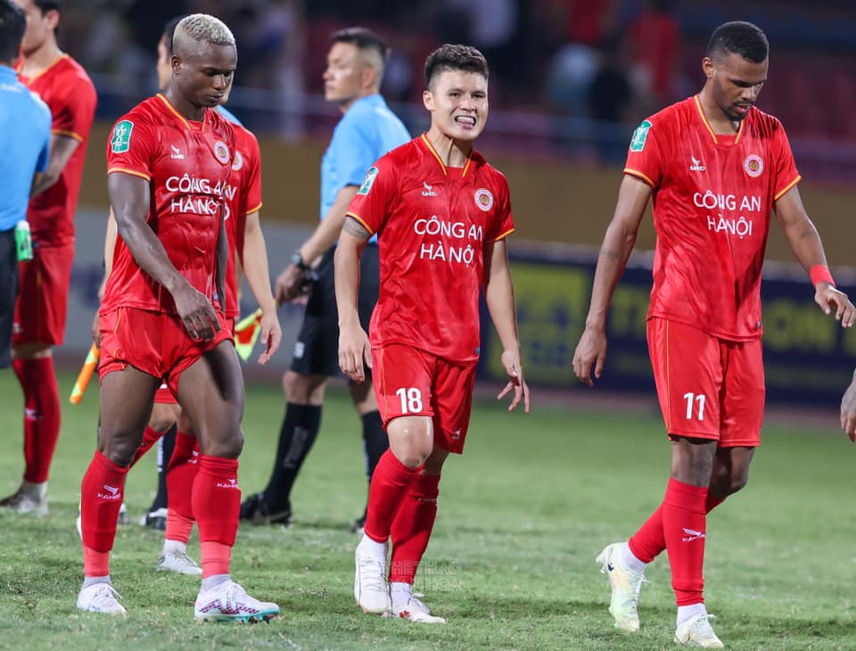 HLV Troussier và bài toán hồi sinh Quang Hải