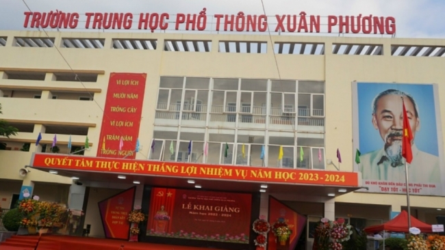 Hà Nội: Thầy trò trường THPT Xuân Phương náo nức chào đón năm học mới