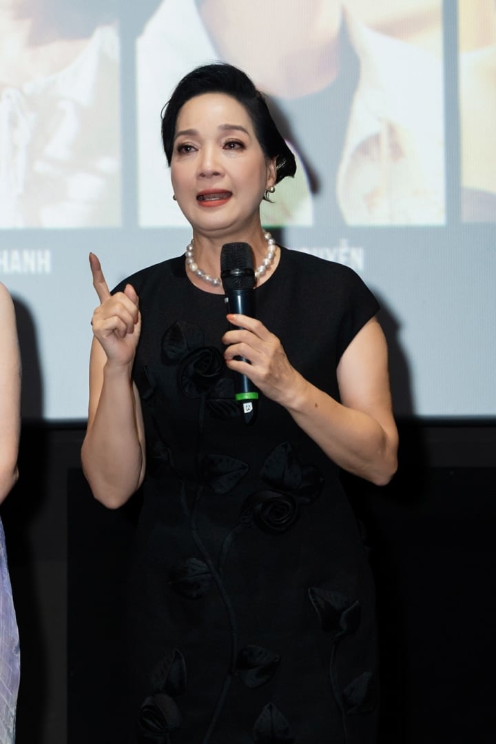 Hoa hậu Thuỳ Tiên: Tôi chấp nhận điều tiếng "người đẹp đóng phim"