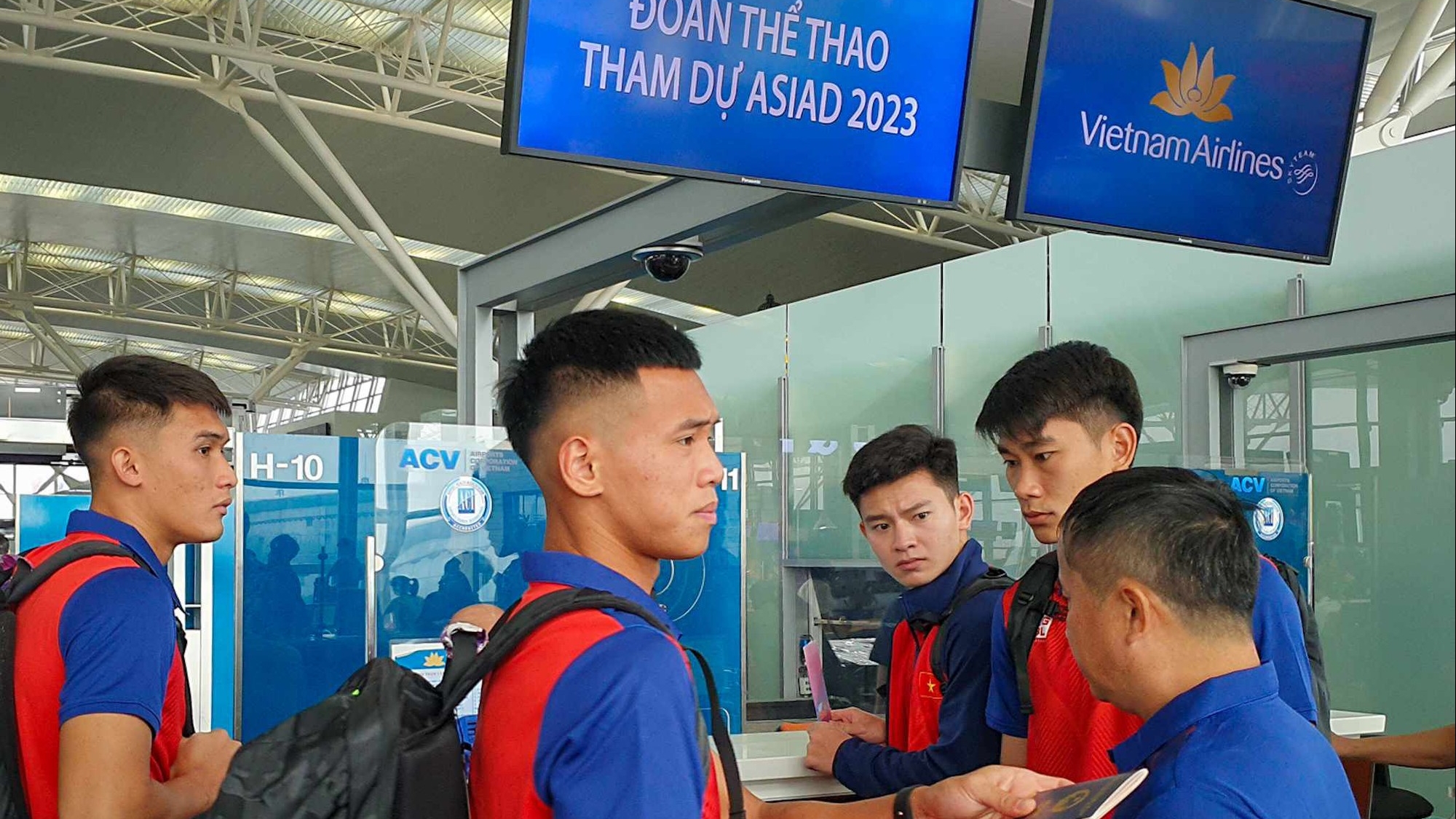 Olympic Việt Nam khởi hành đến Trung Quốc, bắt đầu hành trình ở ASIAD 19