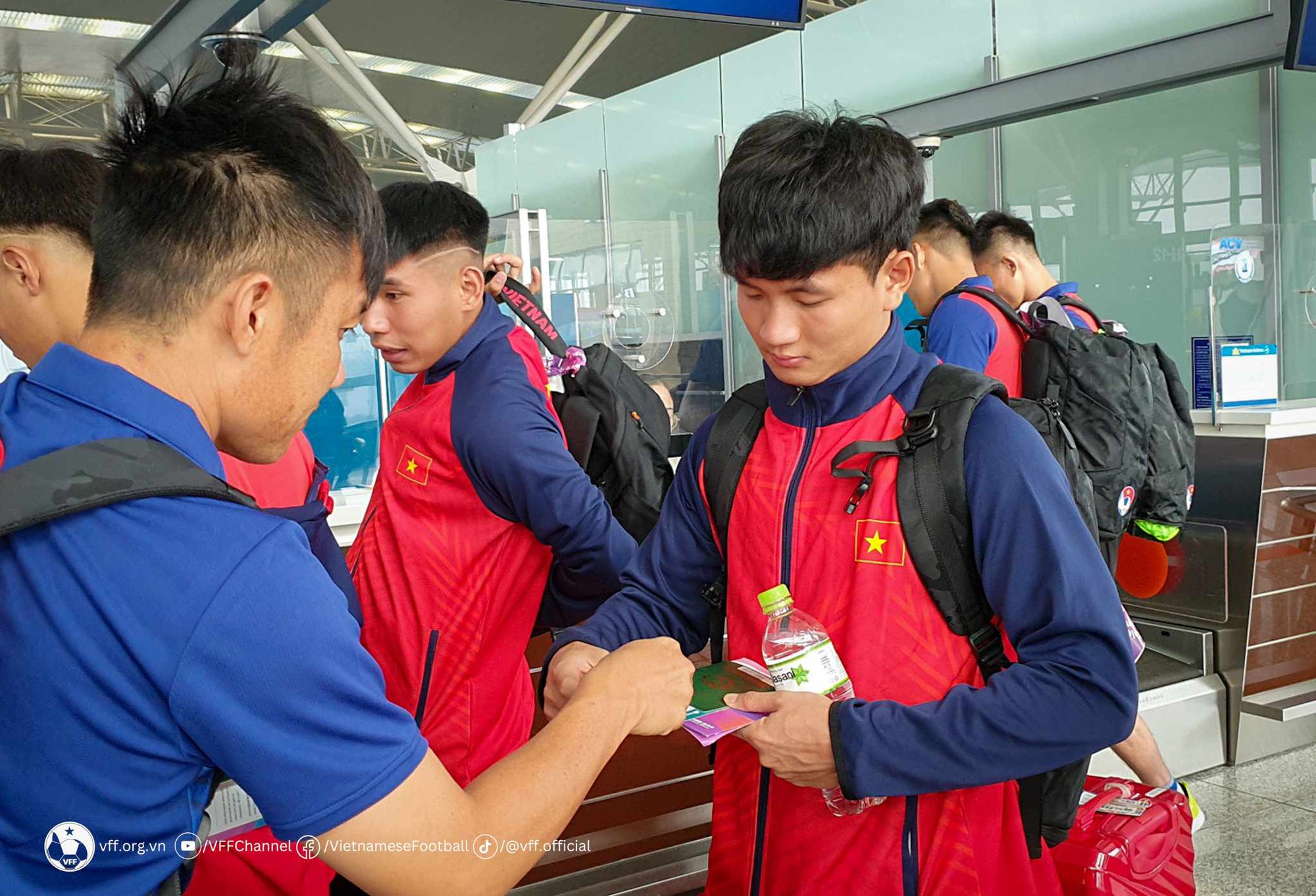 Olympic Việt Nam khởi hành đến Trung Quốc, bắt đầu hành trình ở ASIAD 19