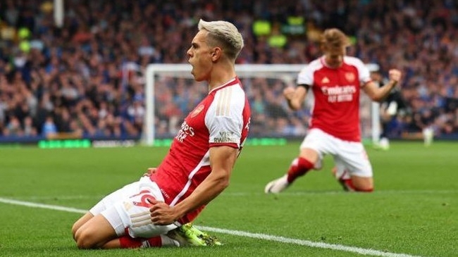 Thắng tối thiểu Everton, Arsenal trở lại top 4 Ngoại hạng Anh