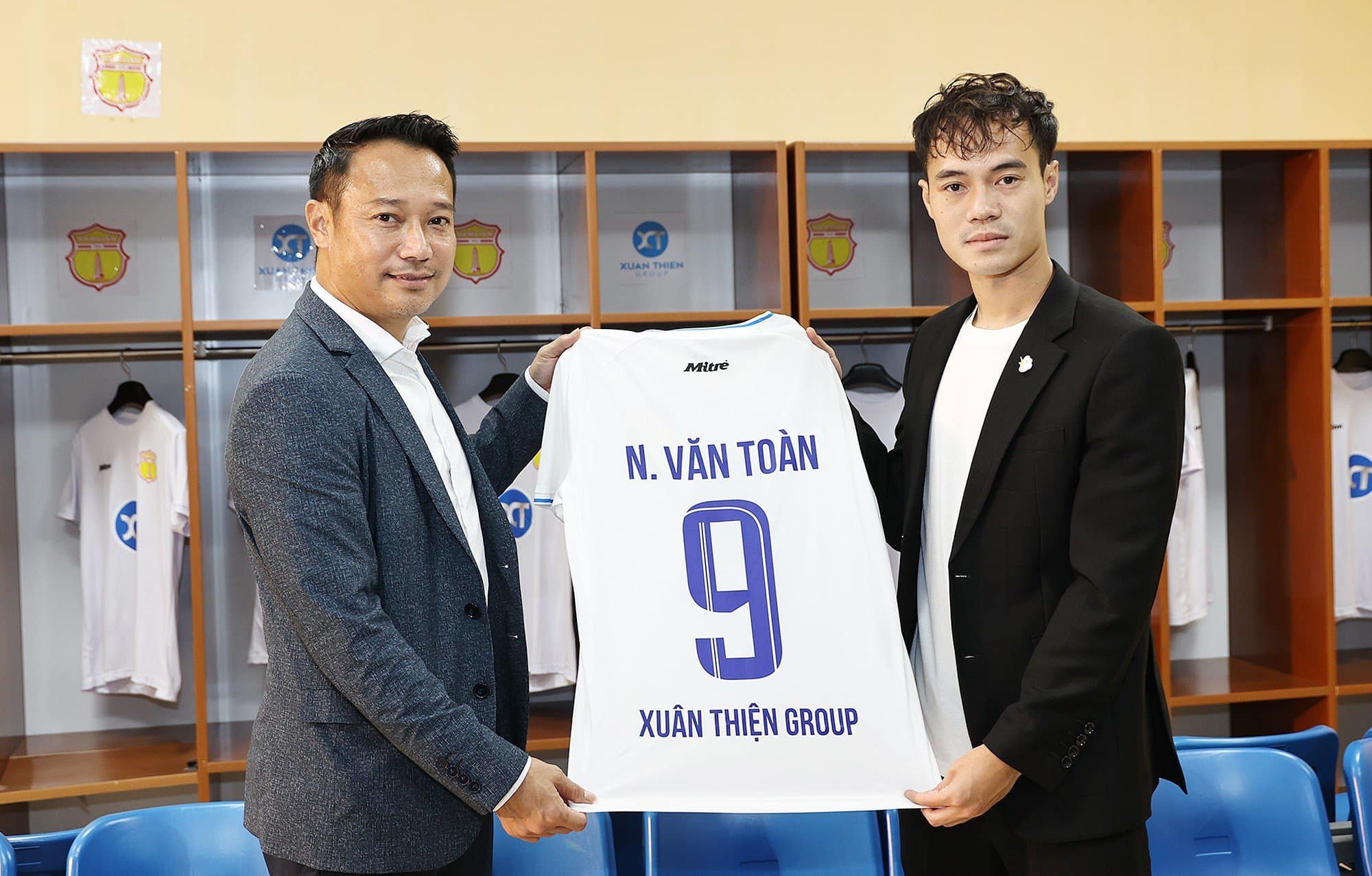 CLB Nam Định mua hàng loạt tân binh "khủng", Văn Toàn nhận lương cao chót vót