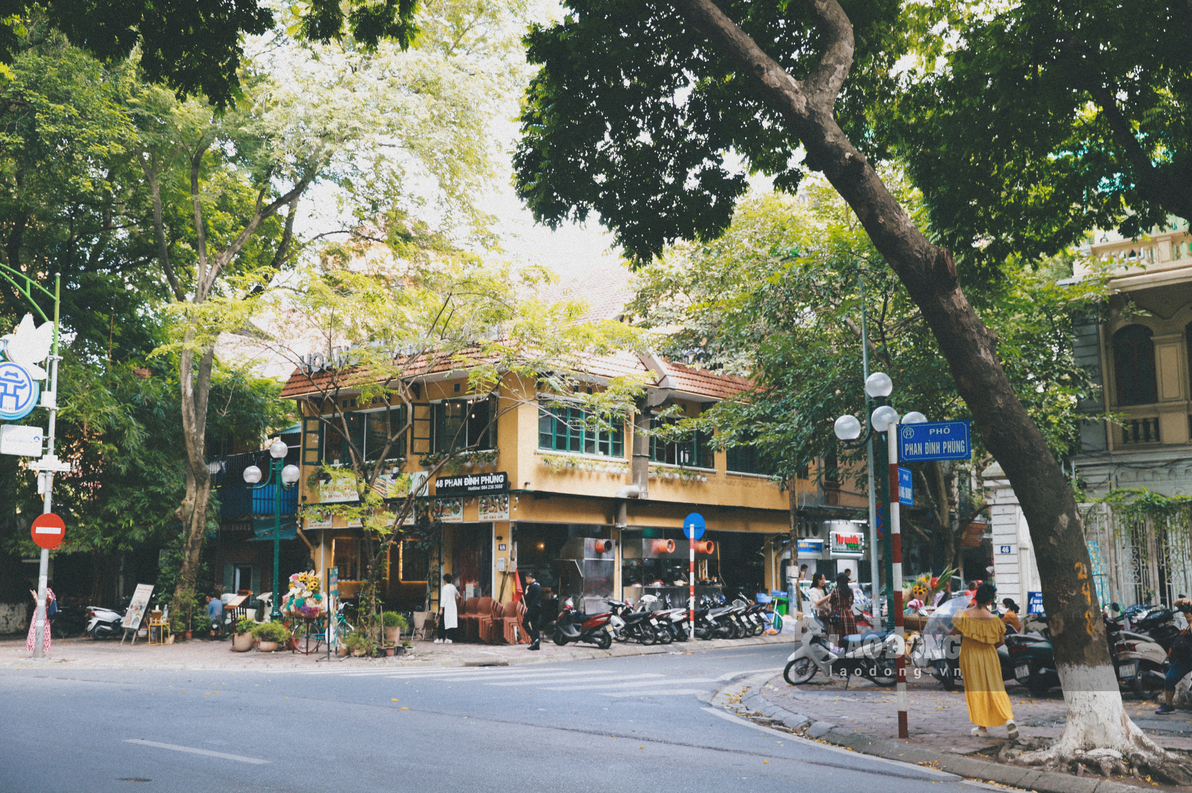 Đẹp đến nao lòng những khoảnh khắc mùa thu Hà Nội Đẹp đến nao lòng những khoảnh khắc mùa thu Hà Nội
