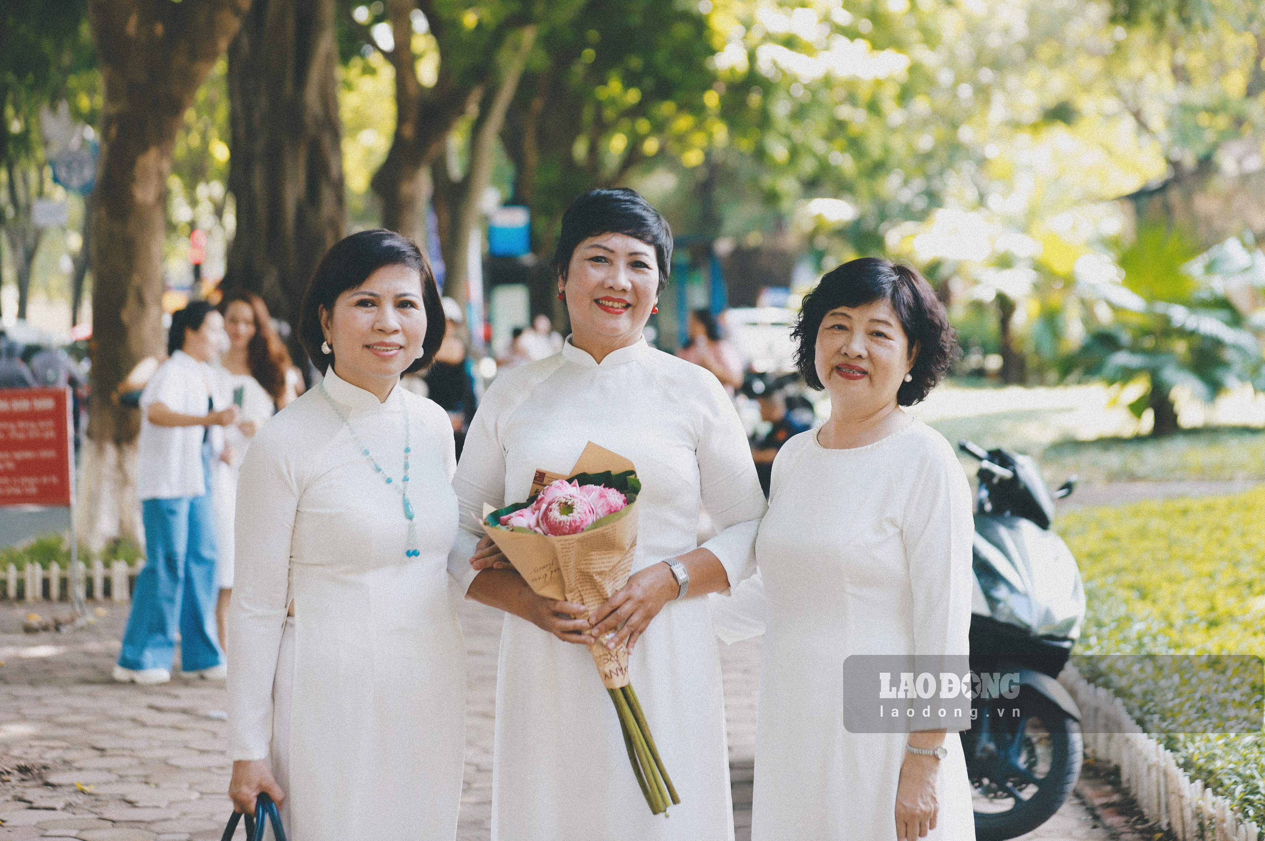 Đẹp đến nao lòng những khoảnh khắc mùa thu Hà Nội Đẹp đến nao lòng những khoảnh khắc mùa thu Hà Nội