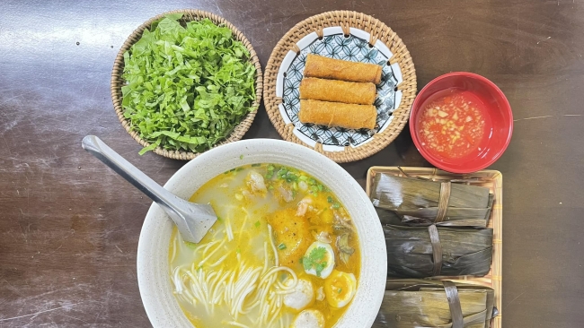 Cháo canh - đặc sản dân dã gây thương nhớ ở Quảng Bình