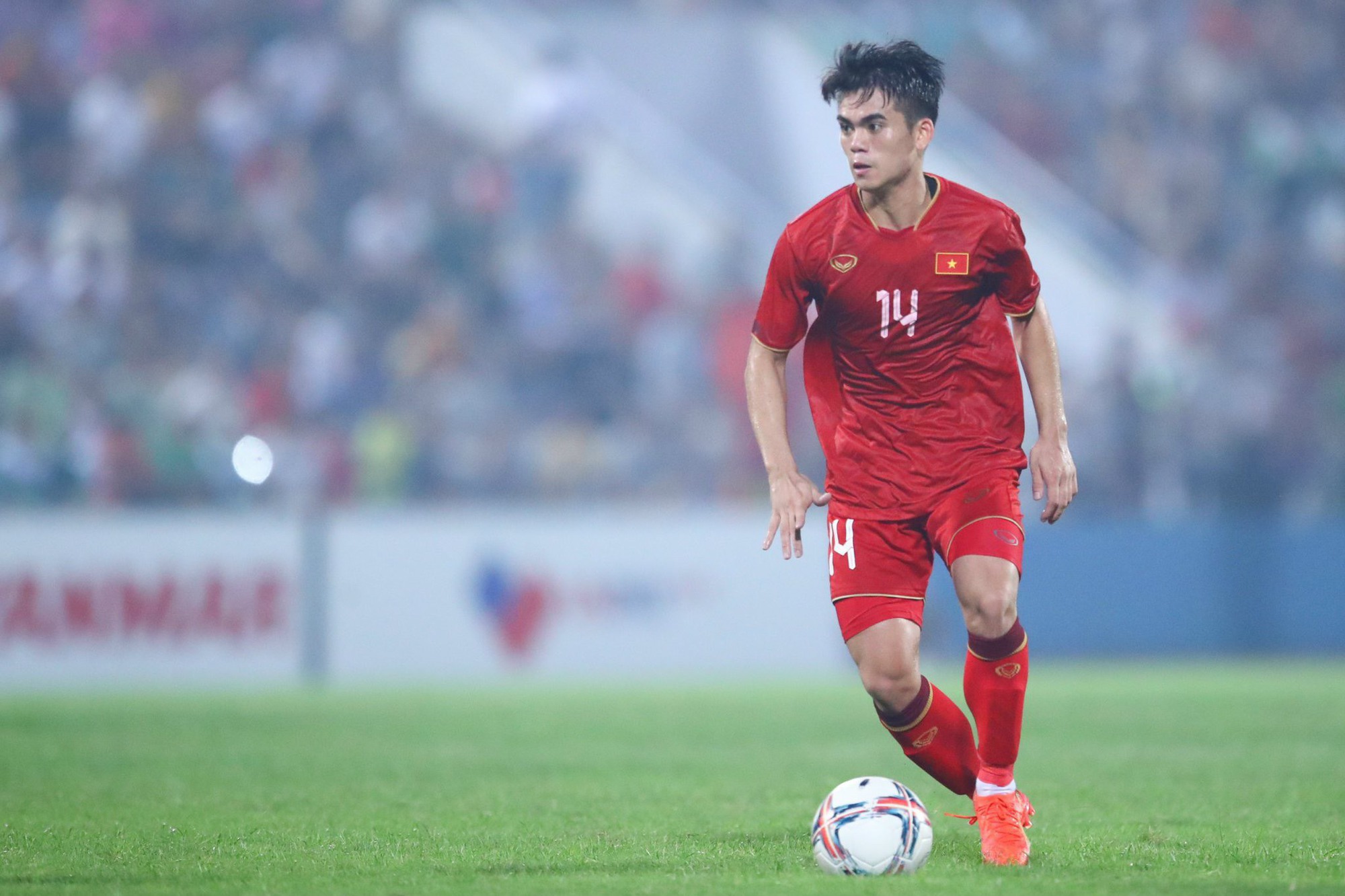 HLV Troussier loại Công Phượng, dùng cầu thủ trẻ đấu giao hữu với Trung Quốc, Uzbekistan và Hàn Quốc
