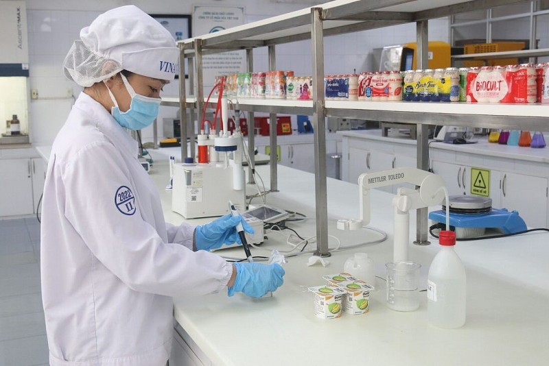 Bắt tay với 2 nhà nhập khẩu- phân phối lớn nhất tại Trung Quốc, Vinamilk tiếp tục mở rộng sản phẩm sữa vào thị trường tỷ dân |