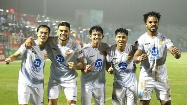 Giá trị đội hình các CLB dự V-League 2024/25: Nhiều bất ngờ