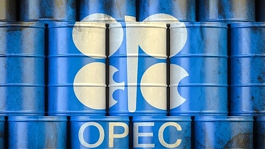 OPEC+ bắt đầu tăng sản lượng dầu vào năm 2025