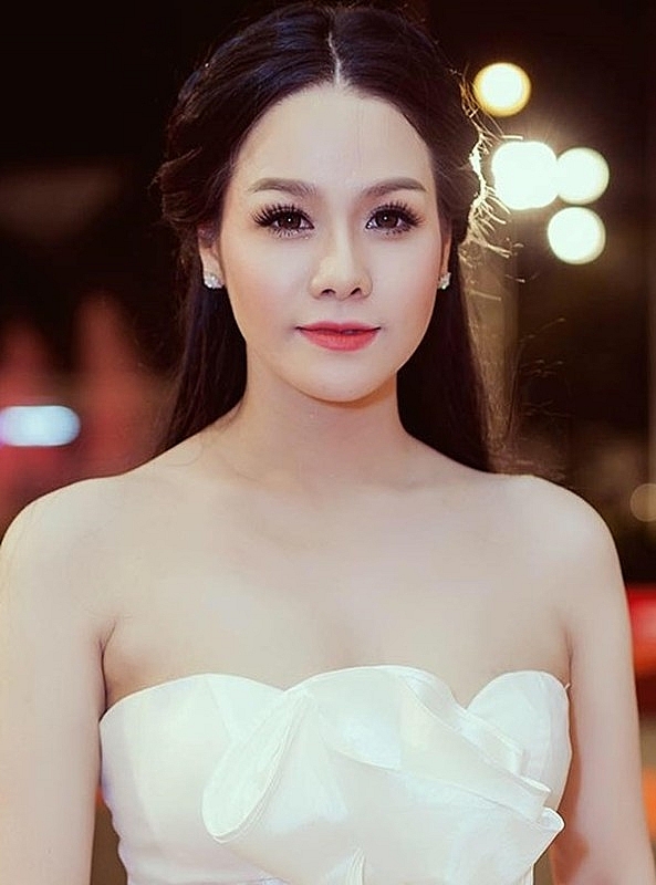 Chân dung mỹ nhân Việt vừa làm rõ 1,3 tỷ tiền ủng hộ Chân dung mỹ nhân Việt vừa làm rõ 1,3 tỷ tiền ủng hộ