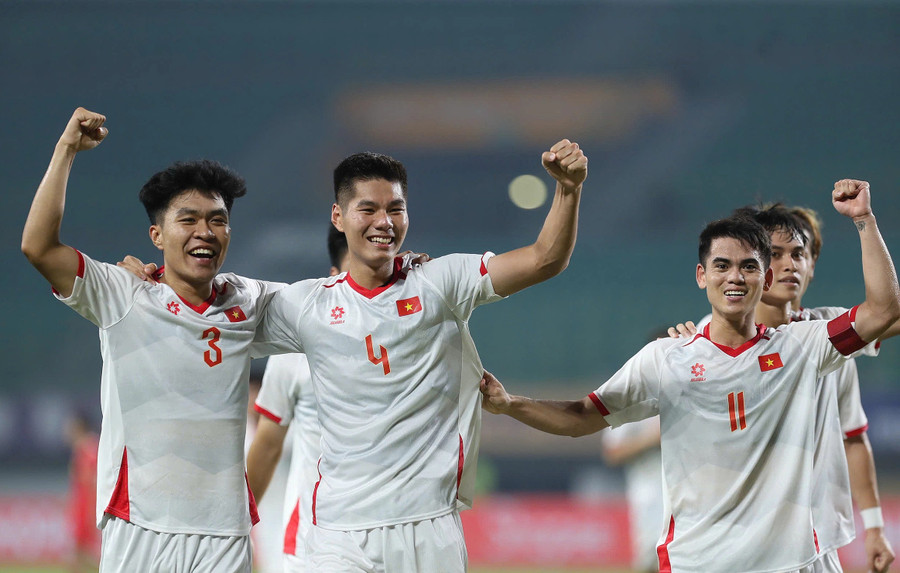 Trung vệ trẻ U23 Việt Nam bản lĩnh, khát vọng vươn tầm