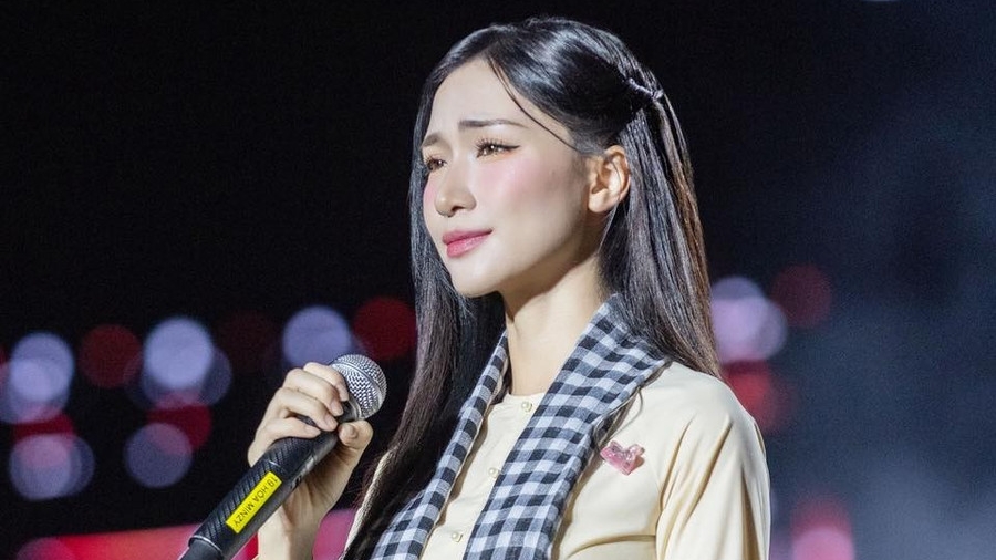 Phản ứng gây chú ý của Hòa Minzy khi bị so sánh với Mỹ Tâm