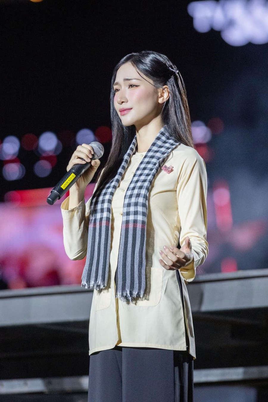 Phản ứng gây chú ý của Hòa Minzy khi bị so sánh với Mỹ Tâm