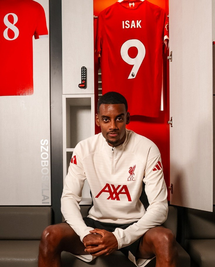 Liverpool công bố Isak, phá kỷ lục chuyển nhượng Anh