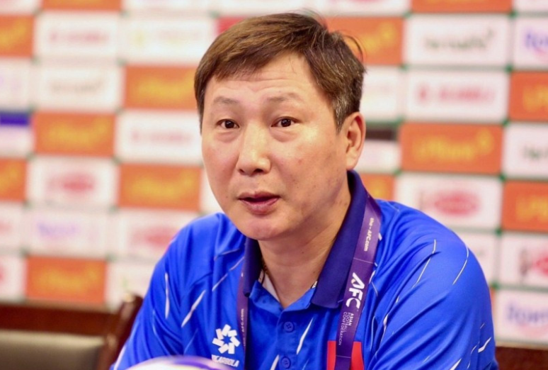 HLV Kim Sang Sik quyết thắng ở giải châu Á