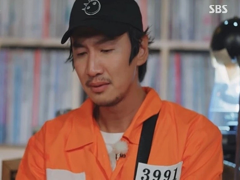 Lee Kwang Soo đóng cặp cùng Hoàng Hà, ngoài đời có bạn gái xinh đẹp