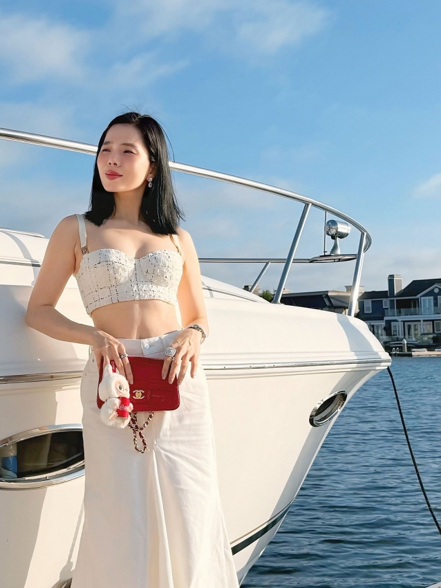 Lệ Quyên tự tin khoe mặt mộc, da sáng khỏe ở tuổi tứ tuần