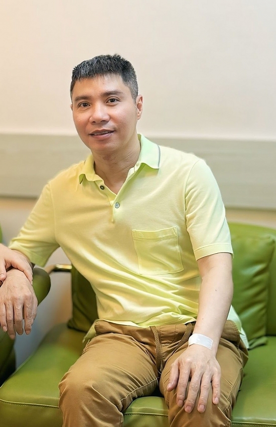 NSND Công Lý rạng rỡ xuất viện sau ca mổ