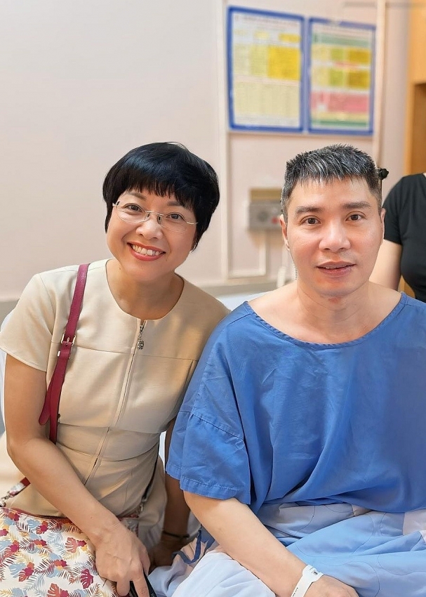NSND Công Lý rạng rỡ xuất viện sau ca mổ