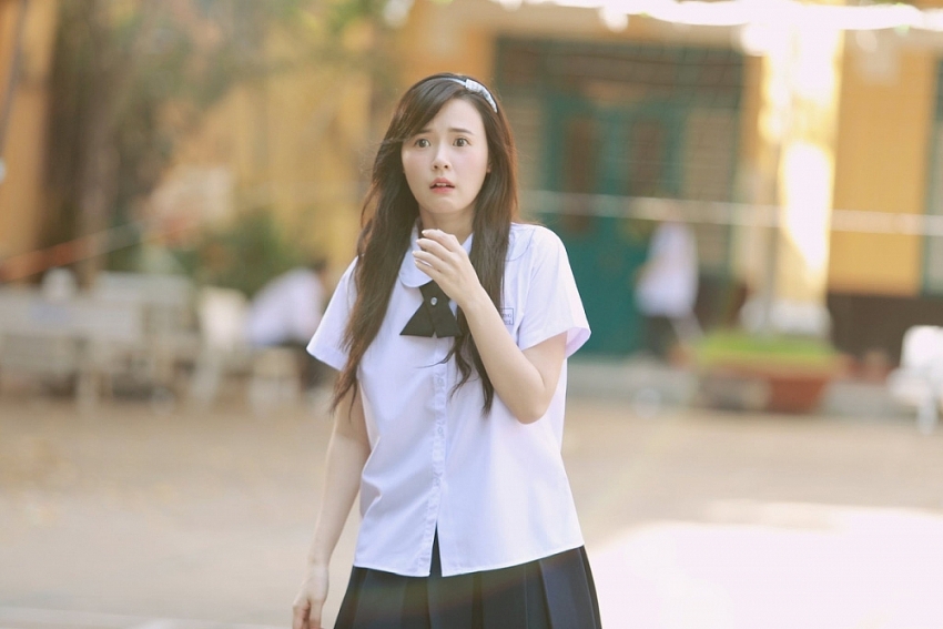 Midu bị soi nhan sắc 'càng ngày càng lạ'