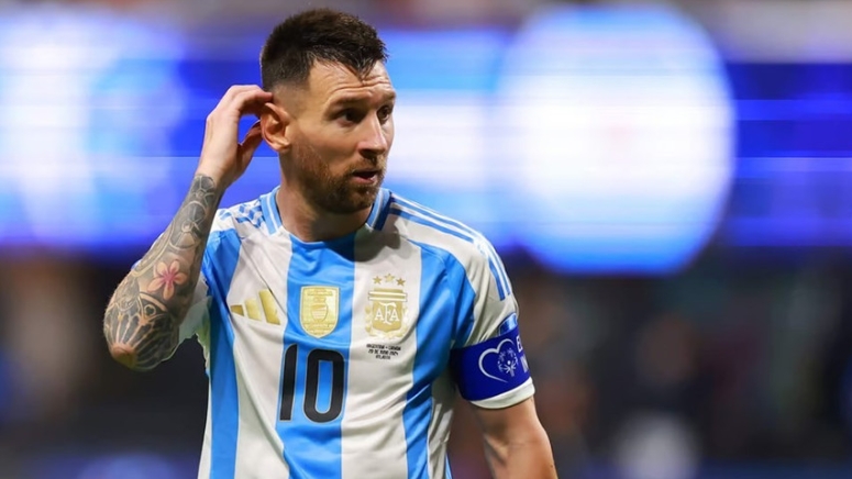 Lionel Messi lỡ cơ hội đi vào lịch sử