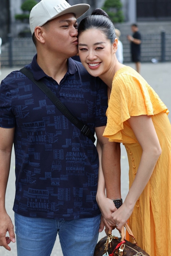 Hoa hậu Khánh Vân hạnh phúc viên mãn bên chồng doanh nhân hơn 17 tuổi