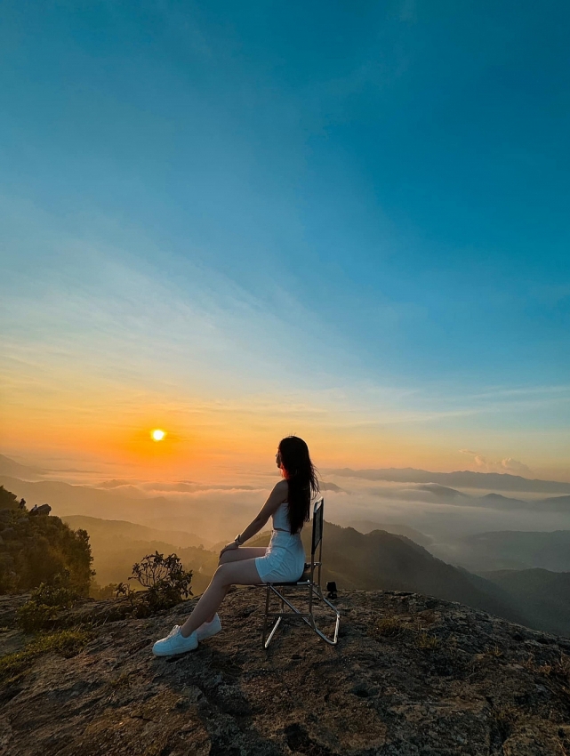 Cao nguyên xanh mướt ở Bắc Ninh hút du khách đến cắm trại