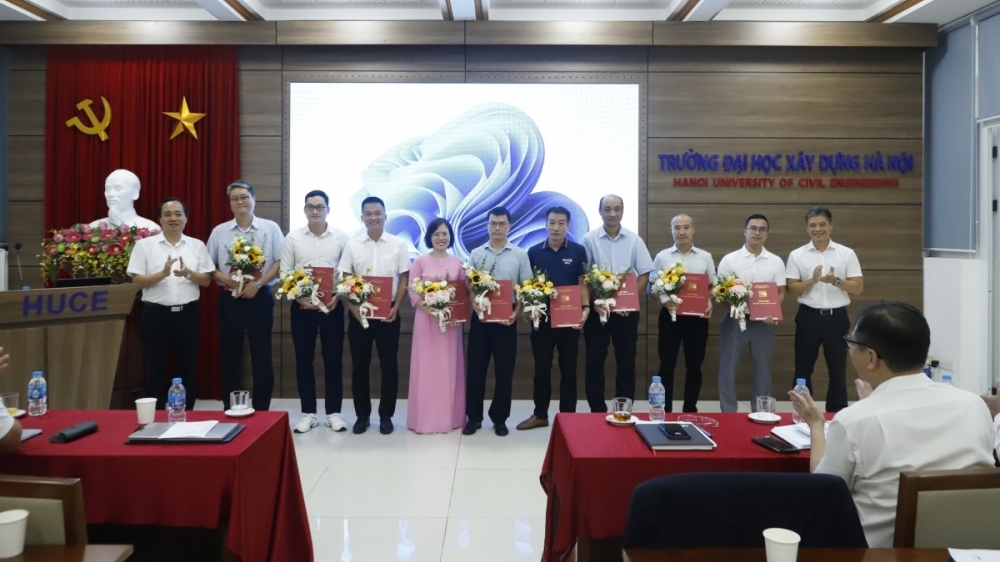Trường Đại học Xây dựng Hà Nội: Bổ nhiệm Phó Viện trưởng Viện Địa kỹ thuật và Công trình, ra mắt các nhóm chuyên môn