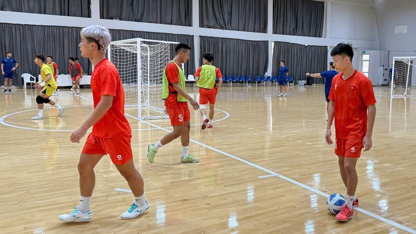 Đội tuyển futsal Việt Nam tích cực tập huấn tại Kuwait