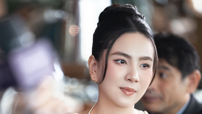MC Mai Ngọc khoe nhan sắc rạng rỡ, đằm thắm sau sinh con đầu lòng