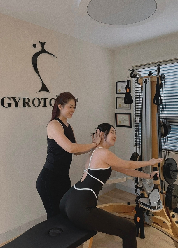 MC Mai Ngọc khoe nhan sắc rạng rỡ, đằm thắm sau sinh con đầu lòng
