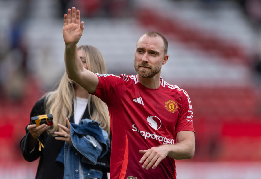Lão tướng Eriksen trở lại sân cỏ