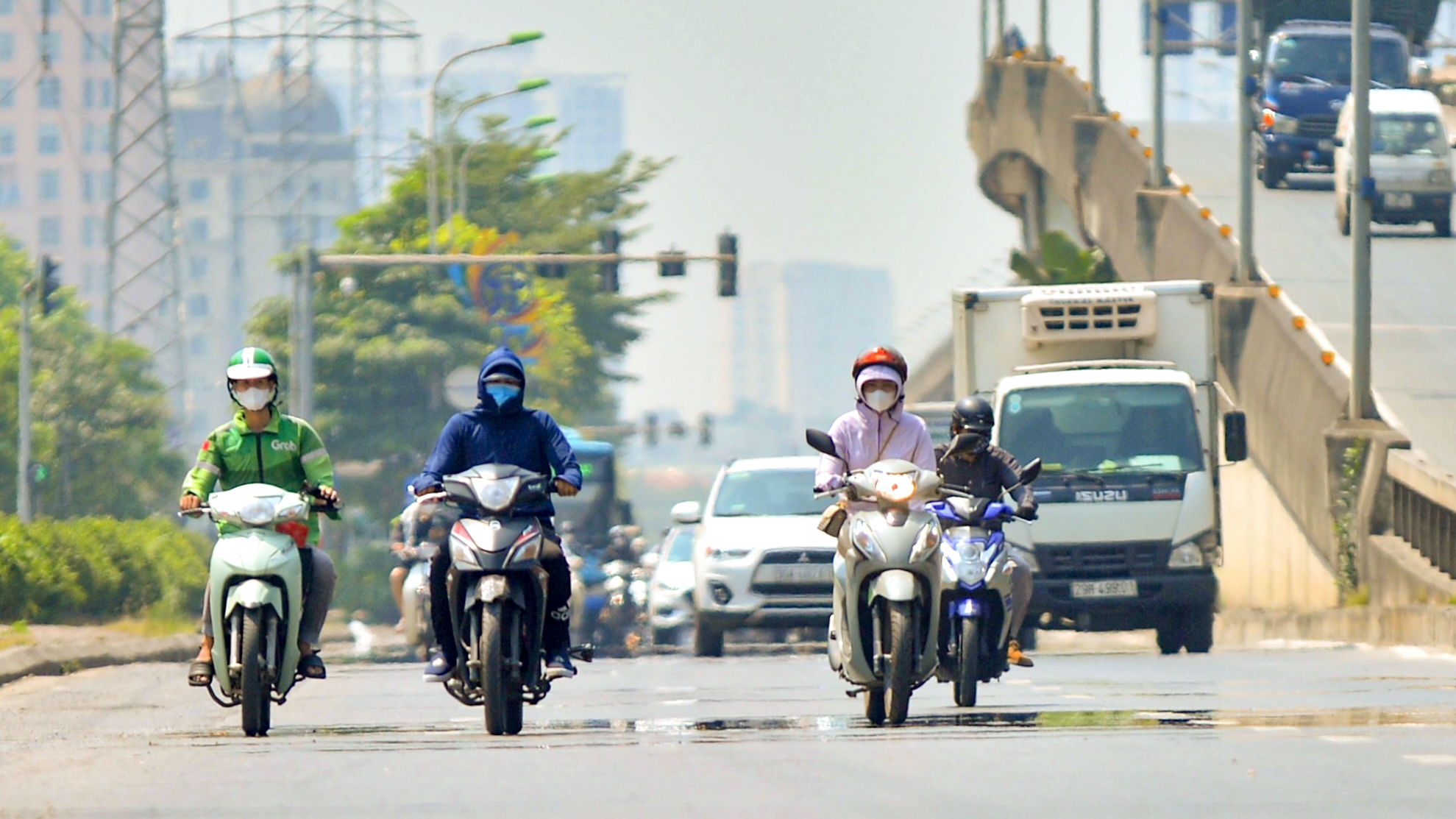 Dự báo thời tiết đêm nay và ngày mai 12/9: Hà Nội và các khu vực trên cả nước