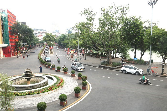 Người Hà Nội nói gì trước diện mạo mới Quảng trường Đông Kinh Nghĩa Thục?