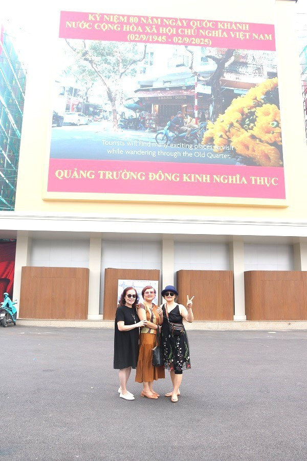 Người Hà Nội nói gì trước diện mạo mới Quảng trường Đông Kinh Nghĩa Thục?