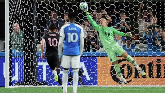 Messi thành ‘tội đồ’, Muller lập kỷ lục ở MLS
