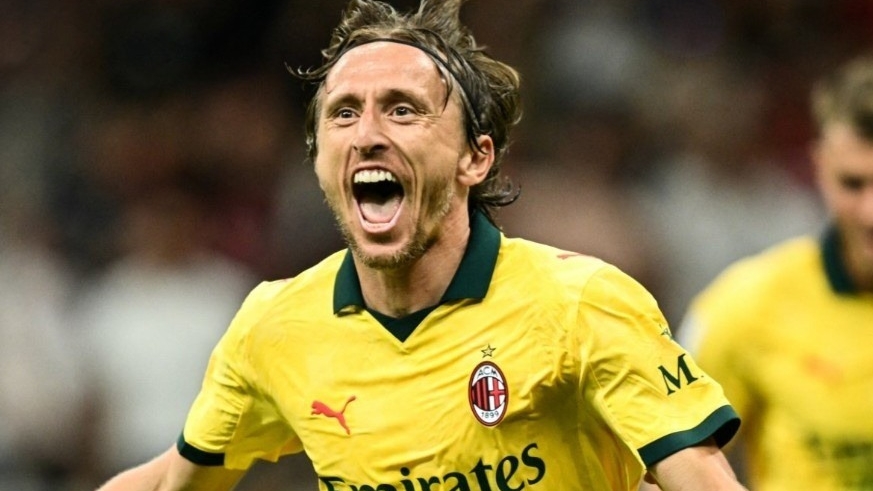 Modric làm nên lịch sử hiếm có tại Serie A