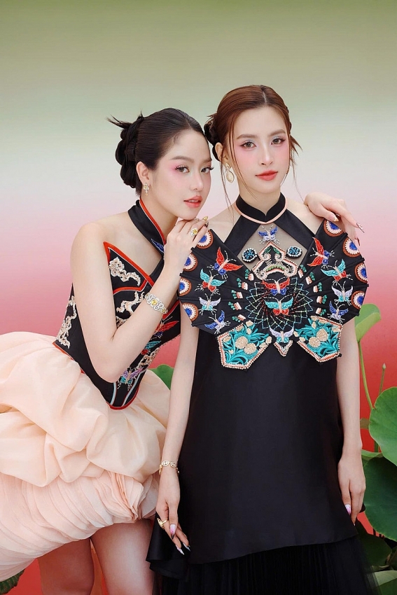 Thanh Thủy kiêu sa, sánh vai cùng Tiểu Vy trong bộ ảnh mang ý nghĩa đặc biệt