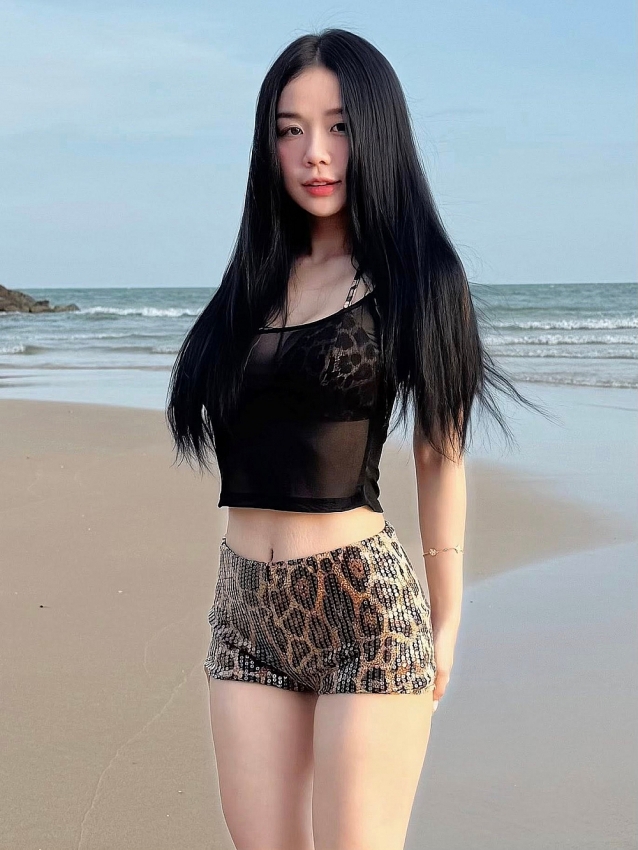 Cindy Lư hậu cưới Đạt G ngày càng gợi cảm