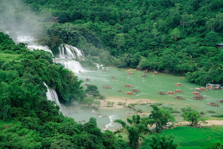 Chiêm ngưỡng thác Bản Giốc mùa Thu, chọn đi tour hay tự túc để trải nghiệm?