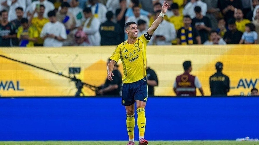 Ronaldo lập cú đúp, Al Nassr thắng đậm Al Riyadh