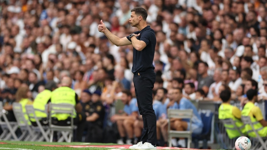 HLV Xabi Alonso đi vào lịch sử cùng Real Madrid