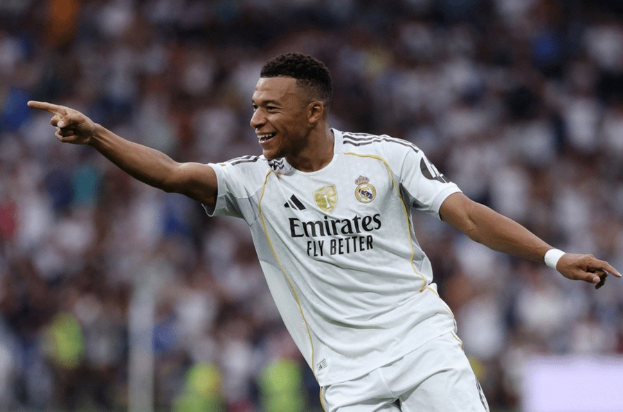 HLV Xabi Alonso đi vào lịch sử cùng Real Madrid